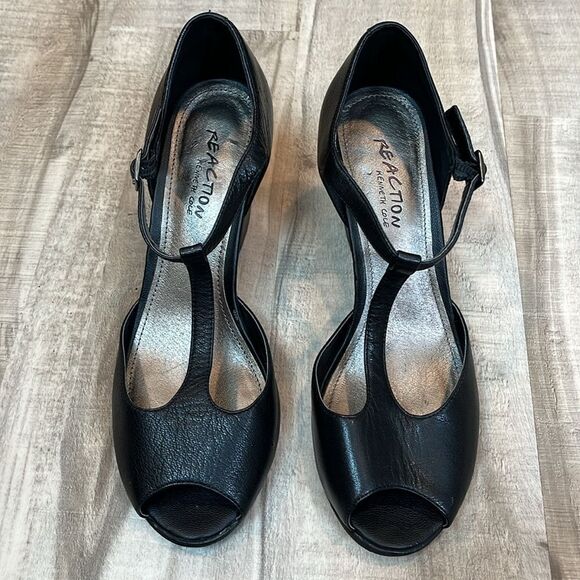 Kenneth Cole Bell peep toe t-strap black leather heels size 9.5 - Picture 3 of 9
